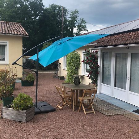 Charmante Maisonnette 2 Personnes Avec Wifi Surgères Exteriér fotografie