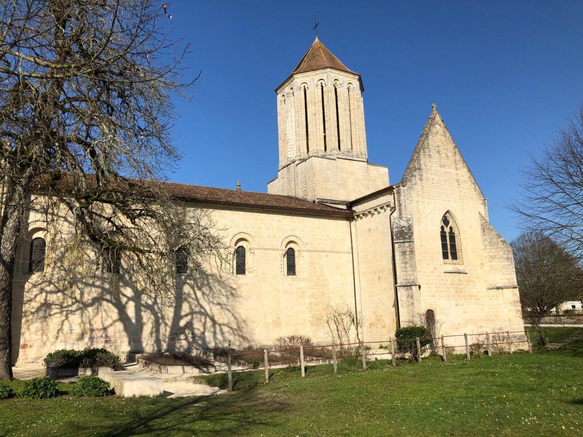 Charmante Maisonnette 2 Personnes Avec Wifi Surgères Exteriér fotografie