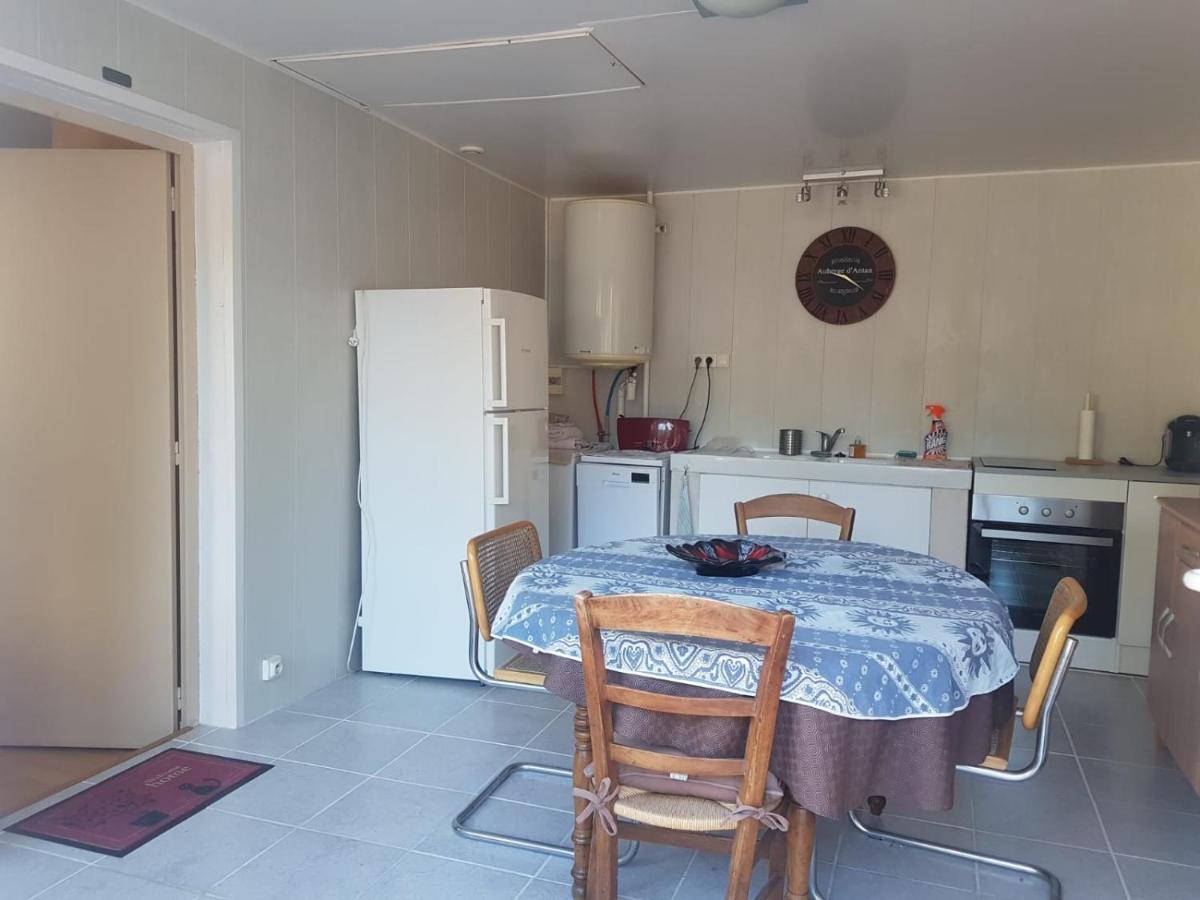 Charmante Maisonnette 2 Personnes Avec Wifi Surgères Exteriér fotografie